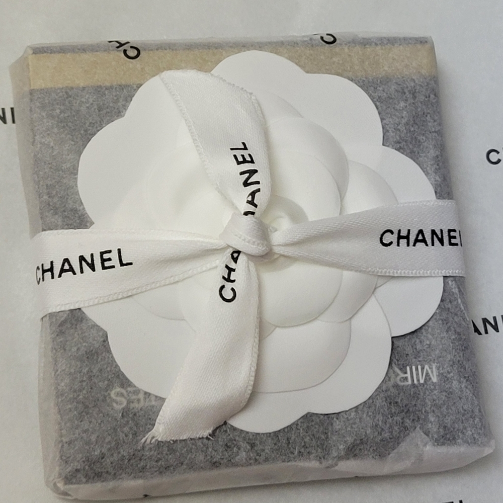 Chanel Dual Sided Compact Mirror,  NEW Gift Wrapped, Chanel Tissue Paper... - Picture 2 of 5